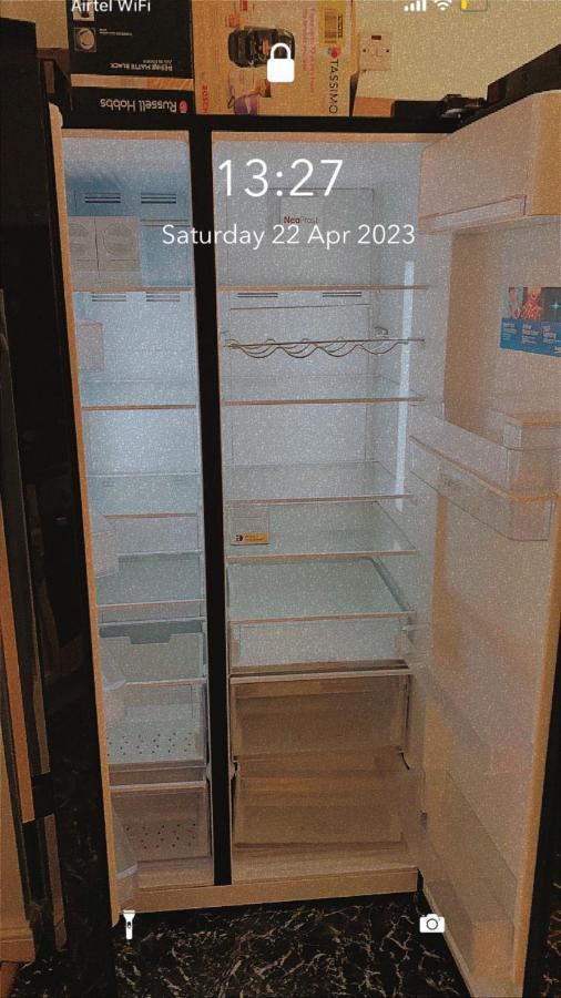 Lovely 2 Bed Flat/Apt In East London- Nice Estate. Dagenham Eksteriør bilde