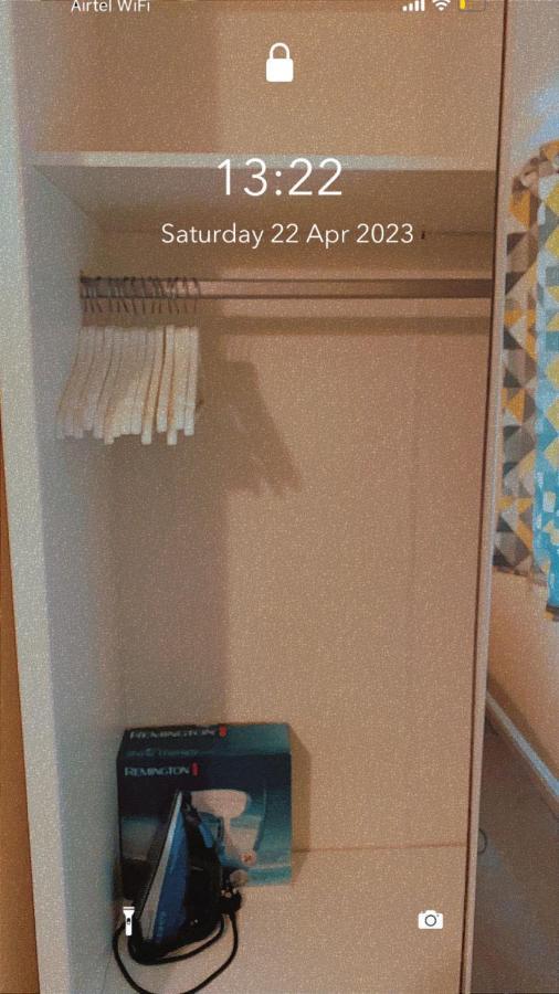 Lovely 2 Bed Flat/Apt In East London- Nice Estate. Dagenham Eksteriør bilde